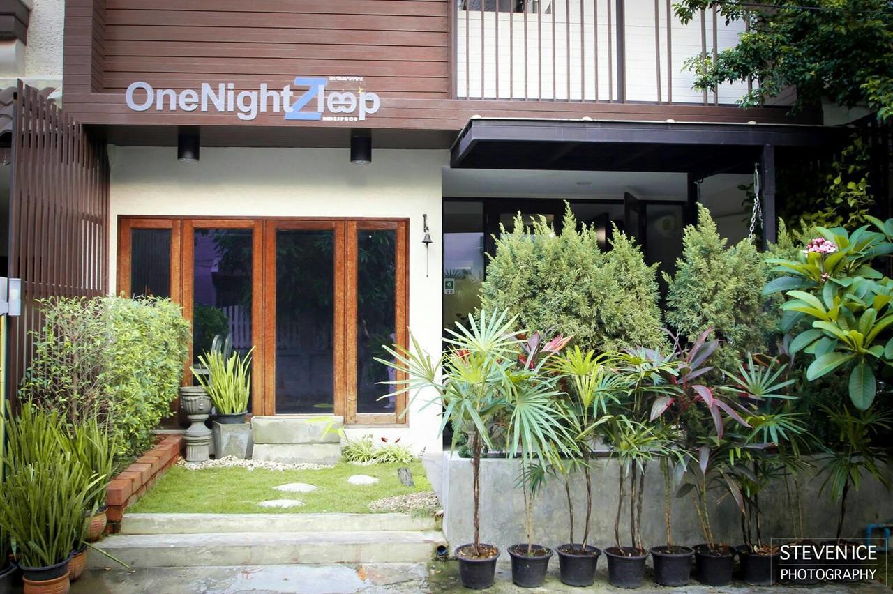 Hostel One Night Zleep At Nimman Chiang Mai Exterior foto