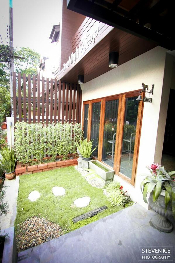 Hostel One Night Zleep At Nimman Chiang Mai Exterior foto